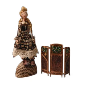 Кукла - женщина с распахнутой душой? без сердца, но со светочем в груди?