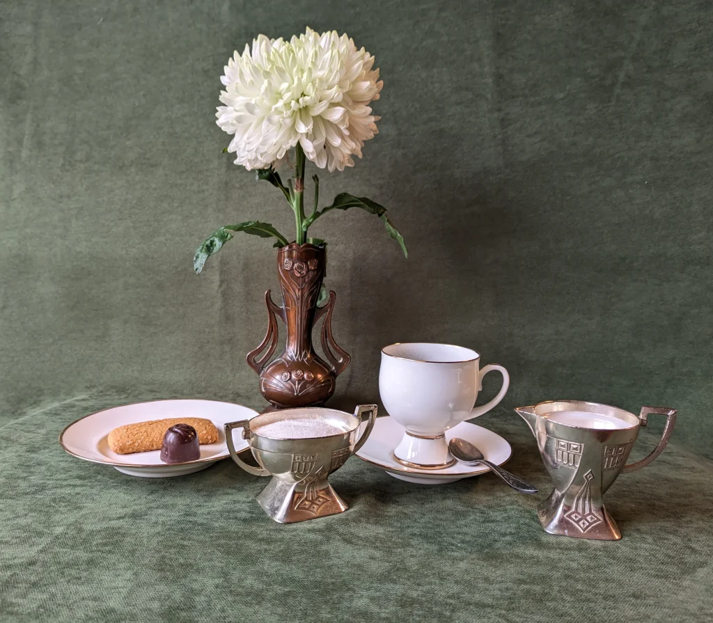 Миниатюрный сливочник и сахарница в стиле Арт-Нуво, Модерн — изображение 3