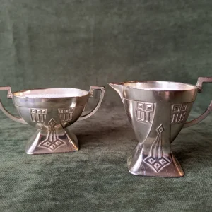 Миниатюрный сливочник и сахарница в стиле Арт-Нуво, Модерн