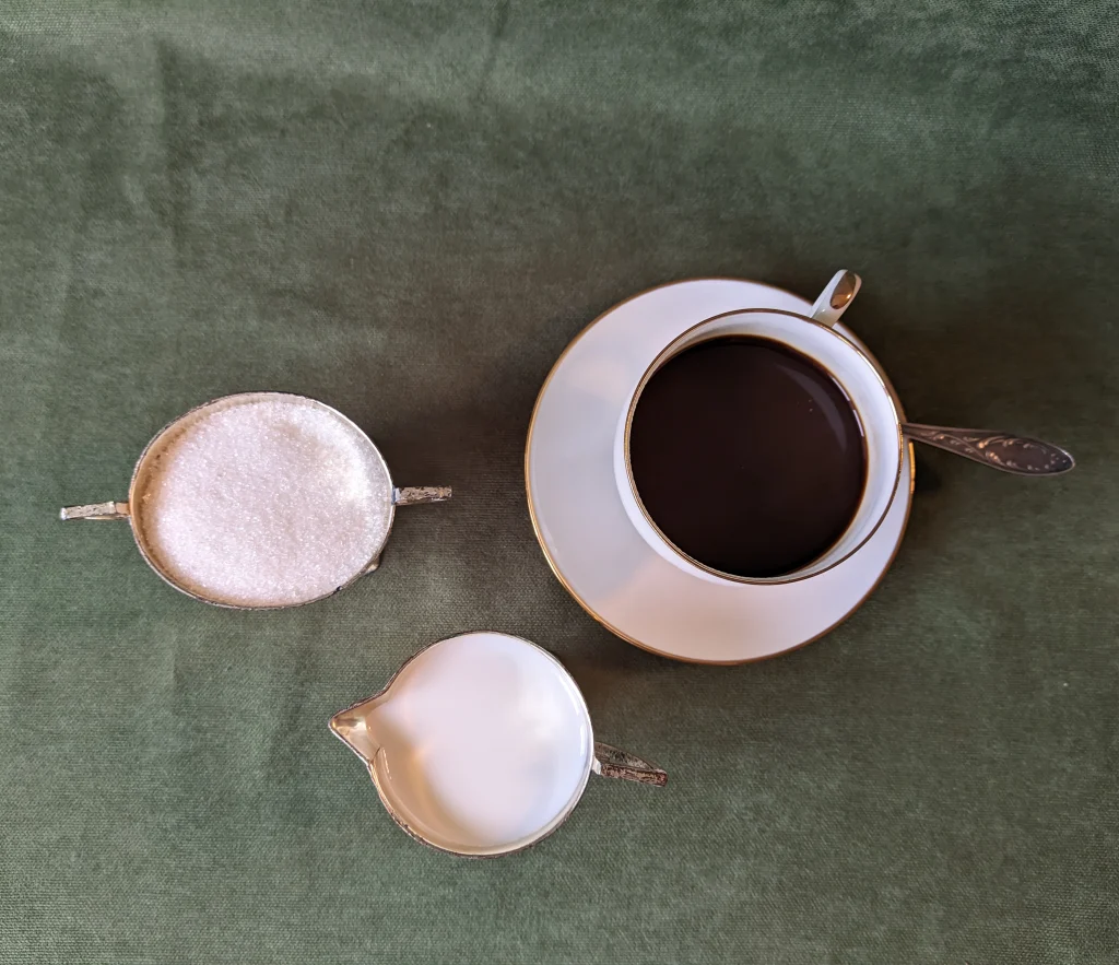 Миниатюрный сливочник и сахарница в стиле Арт-Нуво, Модерн — изображение 5